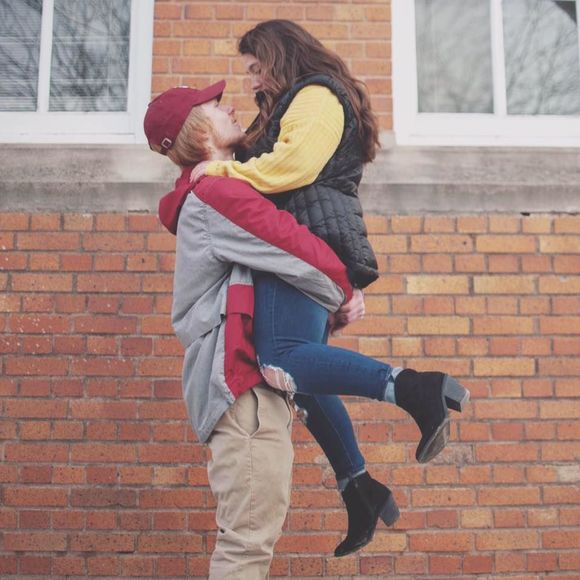 Meet your Posher, Gabriella - Picture 1 of 1